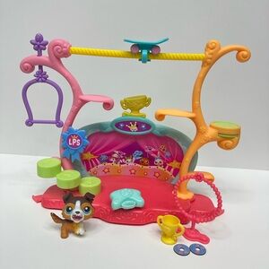 Littlest Pet Shop Tricks N Talents playset